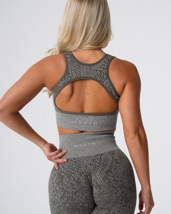 Fitness Frauen NVGTN 6J66221 Khakigrün Nahtloser BH „Eclipse“ aus Schlangenleder