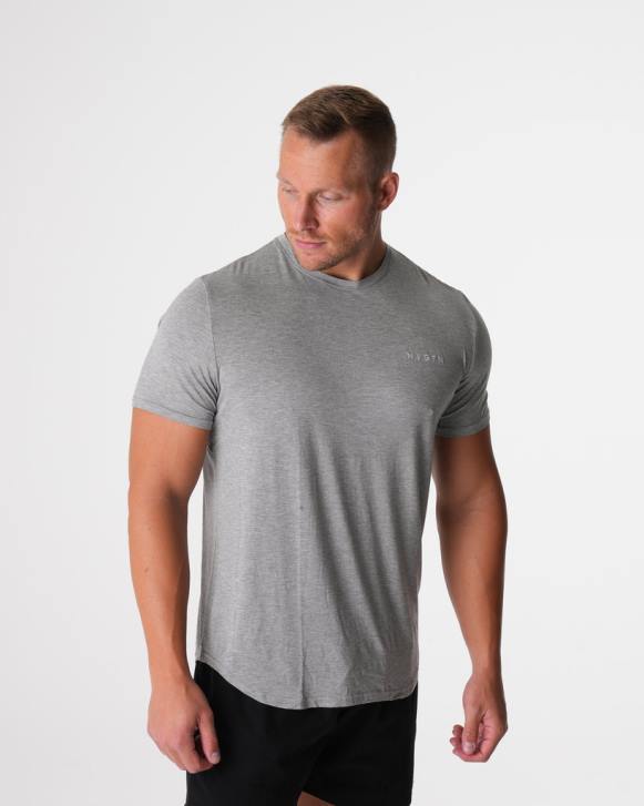 Spitzen Männer NVGTN 6J66759 grau T-Shirt mit technischer Passform